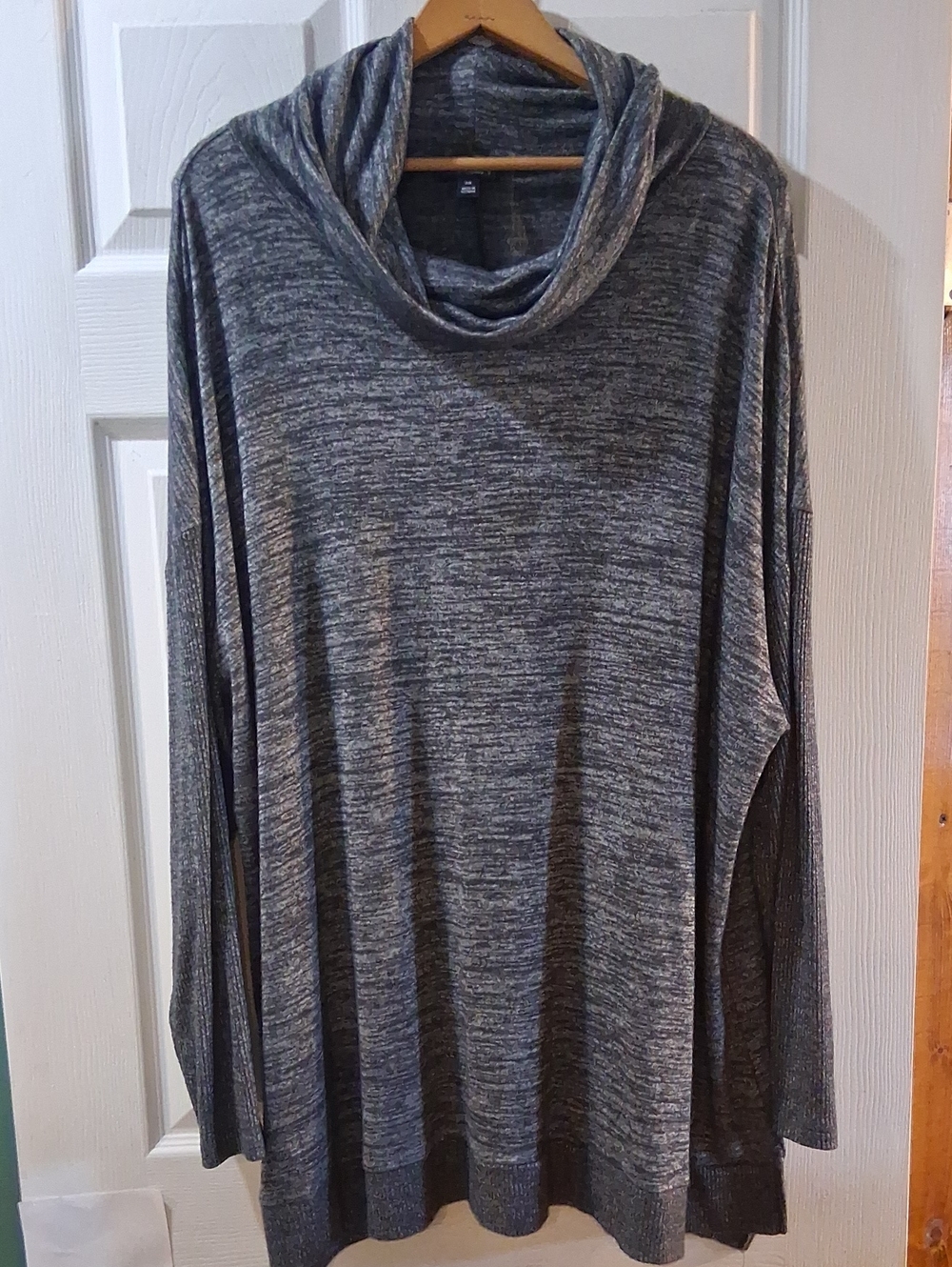 a.n.a Gray Marled Cowl Neck Tunic Sweater Very Stretchy